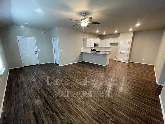 5th image of 10906 NW 119th St