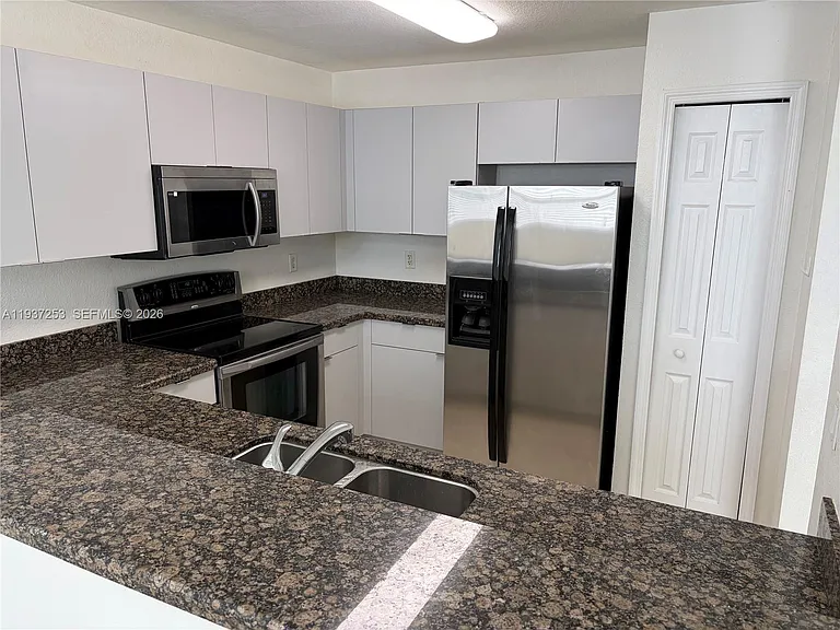 10901 NW 83rd St #205 — Photo 5