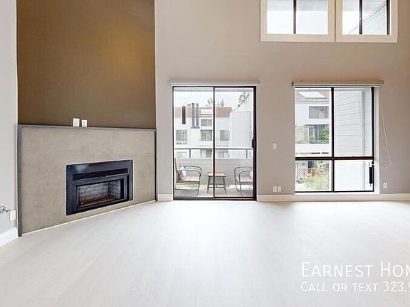 3rd image of 13331 Moorpark St APT 334