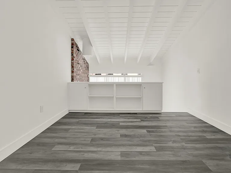 134 Salamanca Aveapt 16 #B — Photo 8