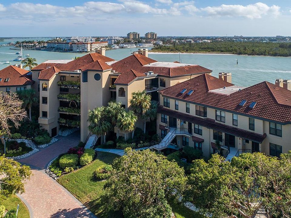 1st image of 124 La Peninsula Blvd #24