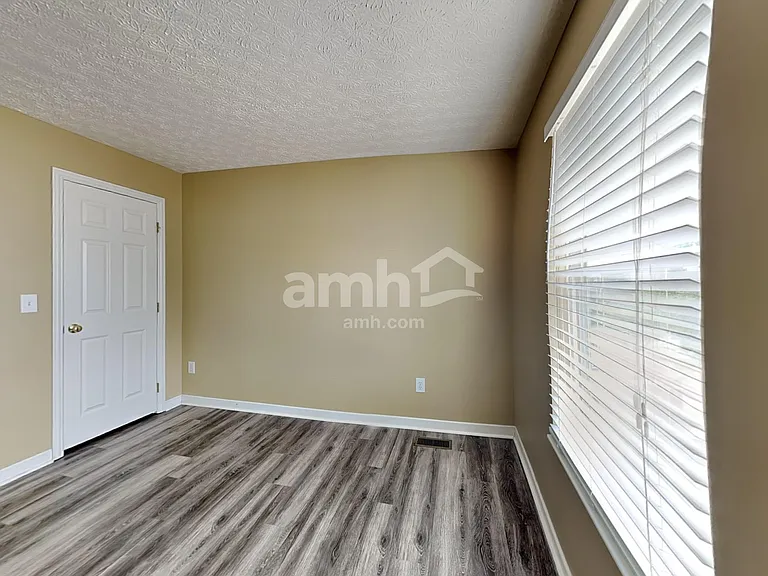 4433 Greensbury Dr — Photo 19