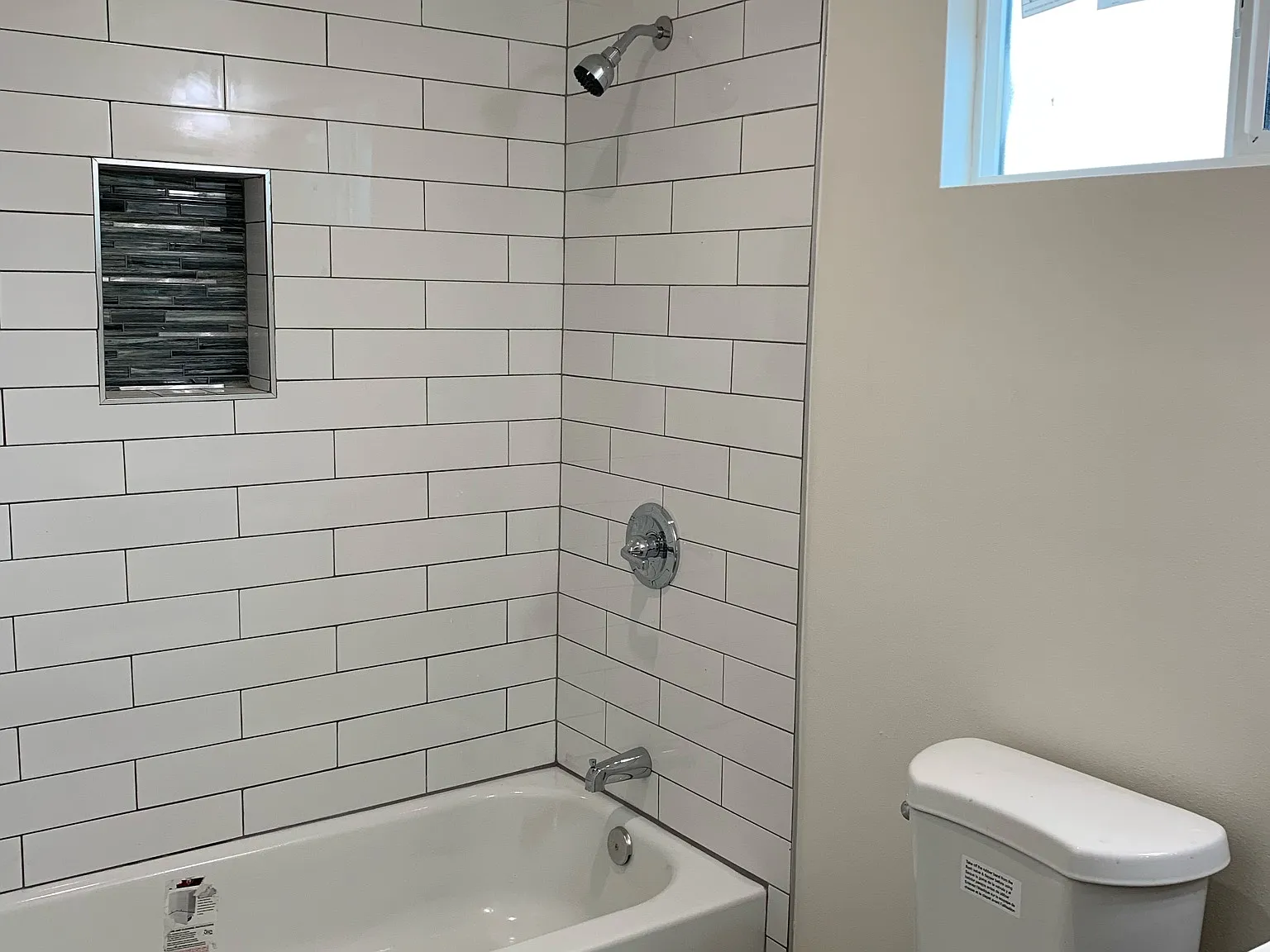 1 bed, 400 sqft, $2,000 — Photo 2