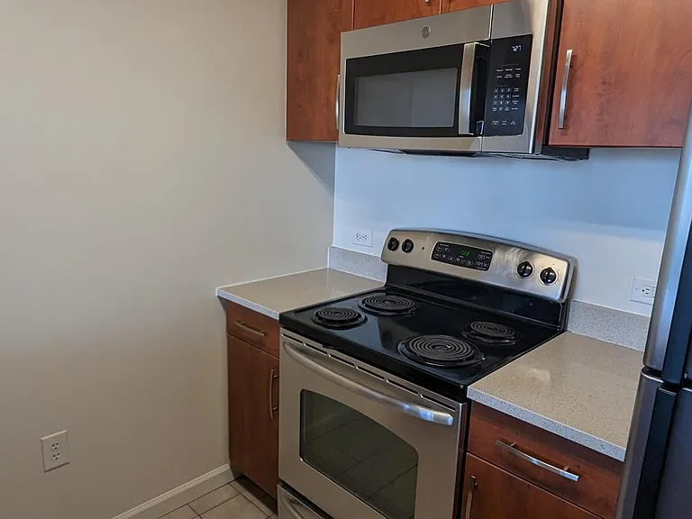 200 Marin Blvd #522 — Photo 5