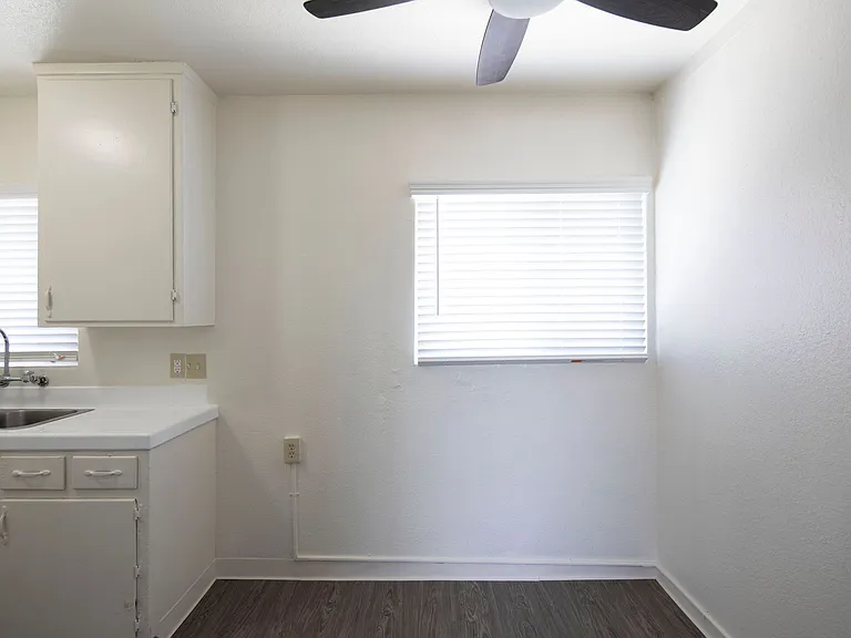 National Ave. Apartments — Photo 6