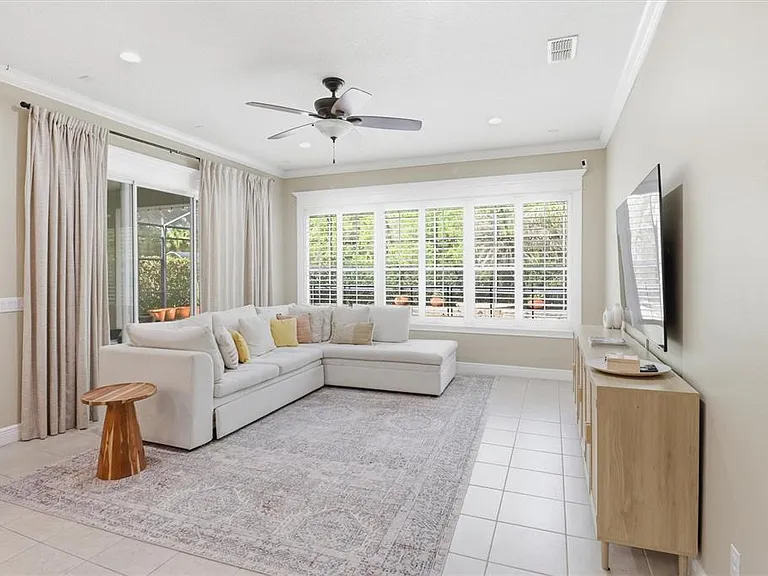 1124 Cypress Loft Pl — Photo 27