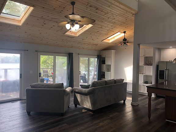 5th image of 1534 Lake Crest Dr
