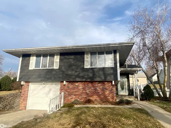 212 Church St, Audubon, IA 50025