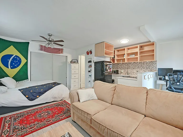 1103 Kenwood Ave #A — Photo 5