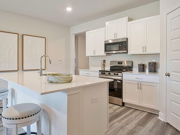 5th image of 2079 Wiregrass St