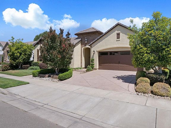 2nd image of 1457 Wildwood Dr