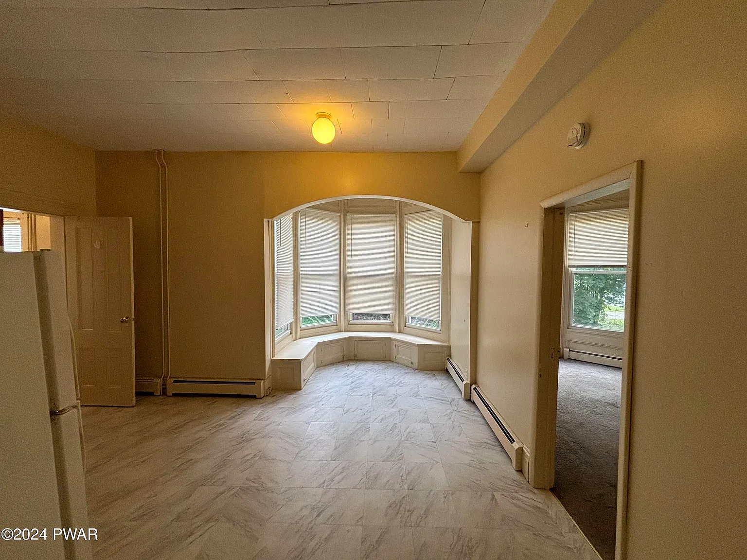 1 bed, 1.0 bath, 594 sqft, $1,400 — Photo 3