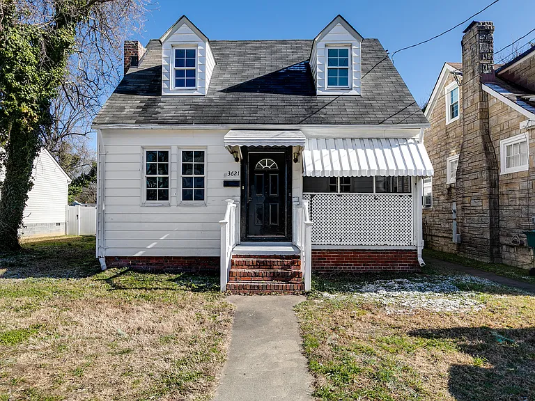 3621 Benton Ave — Photo 2