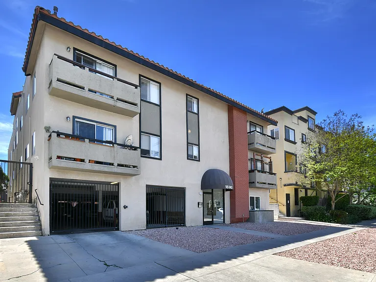15142 Moorpark St #106 — Photo 1
