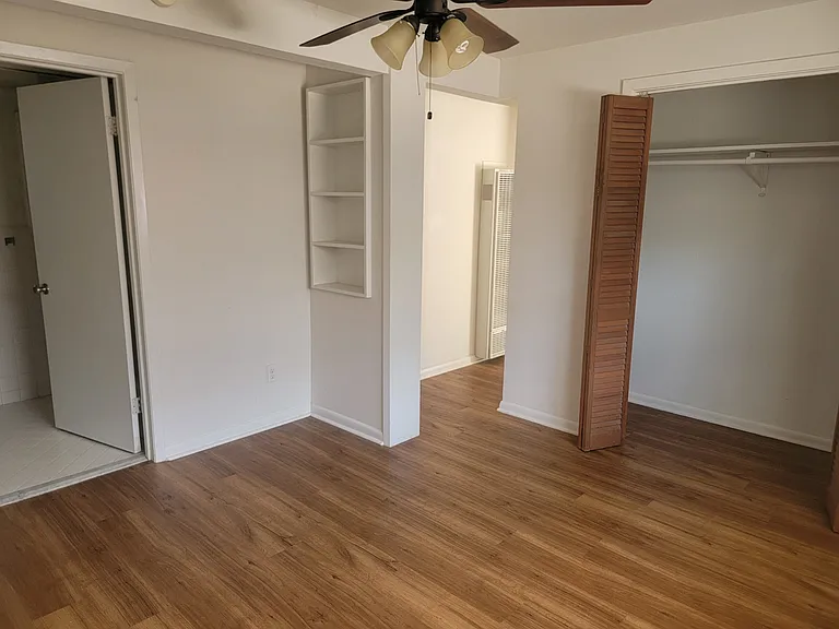 302 E 33rd St #2 — Photo 8