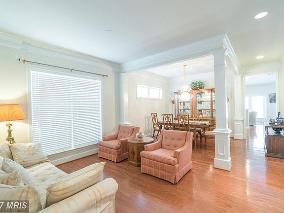 4th image of 8938 Yellow Daisy Pl
