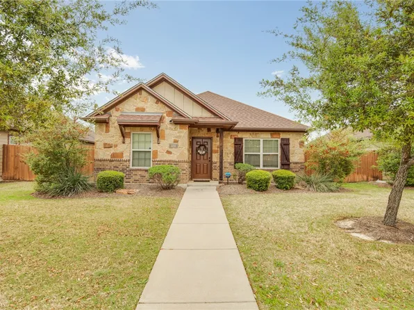 414 Deacon Dr W, College Station, TX 77845