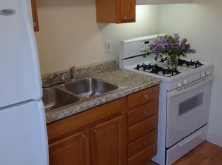 32 Norfolk St APT 3, Fall River, MA 02720
