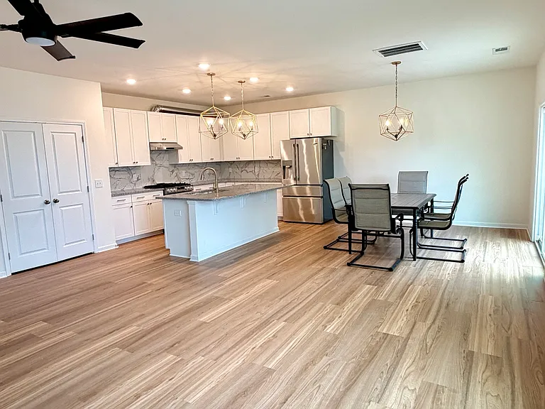 804 Omni Ct — Photo 4