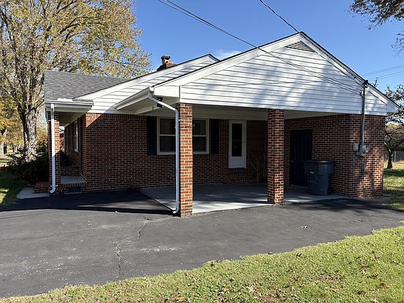 4th image of 121 N Hills Dr