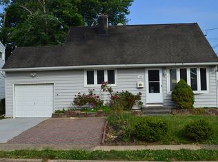 144 Brown Ave, Iselin, NJ 08830