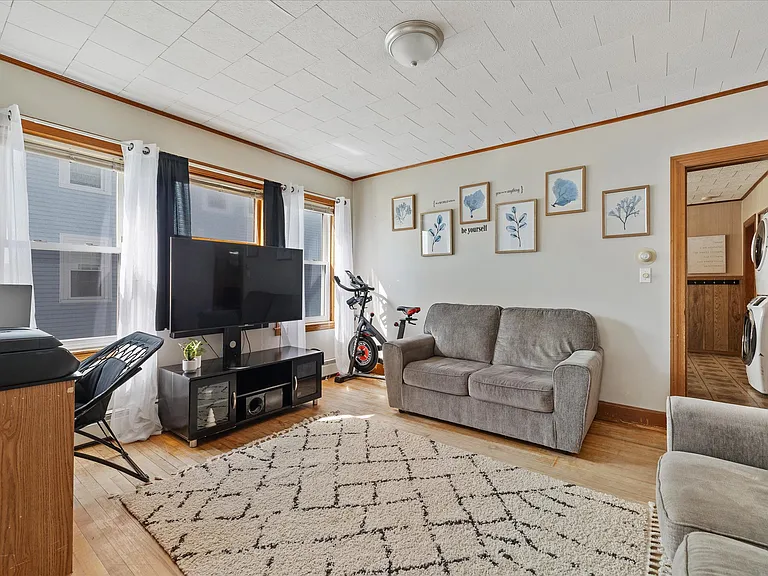 17 5th Ave #1 — Photo 8