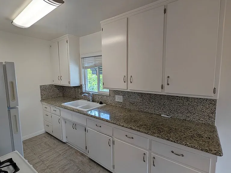 Magnolia Manor — Photo 17