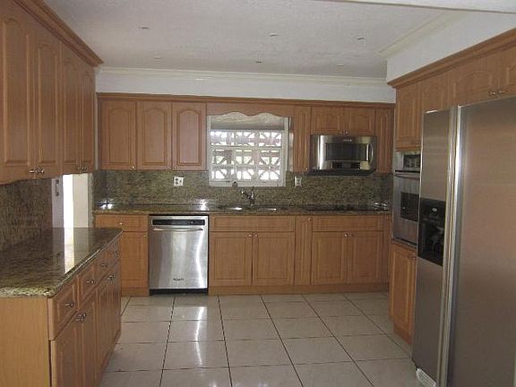 3rd image of 19525 NW 12th Ct