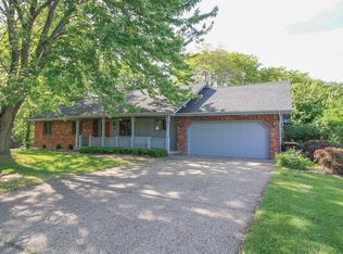 415 Bayside Dr, Metamora, IL