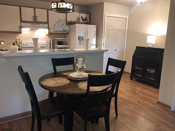 5th image of 61 Driftwood Ct #346