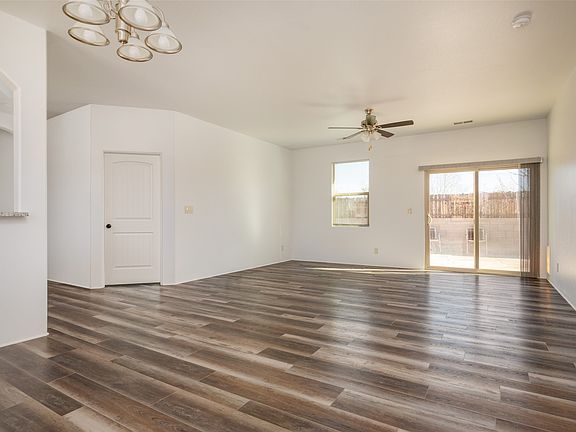 4th image of 3044 Bonitas Loop