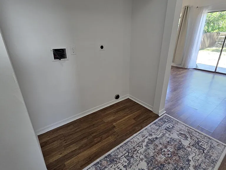 5803 SE Collins Ave — Photo 6