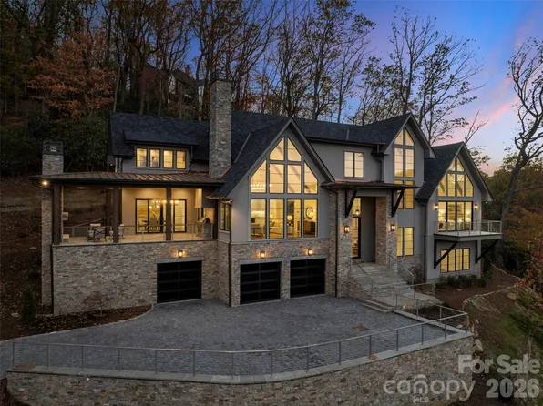 222 Secluded Hills Ln, Arden, NC 28704