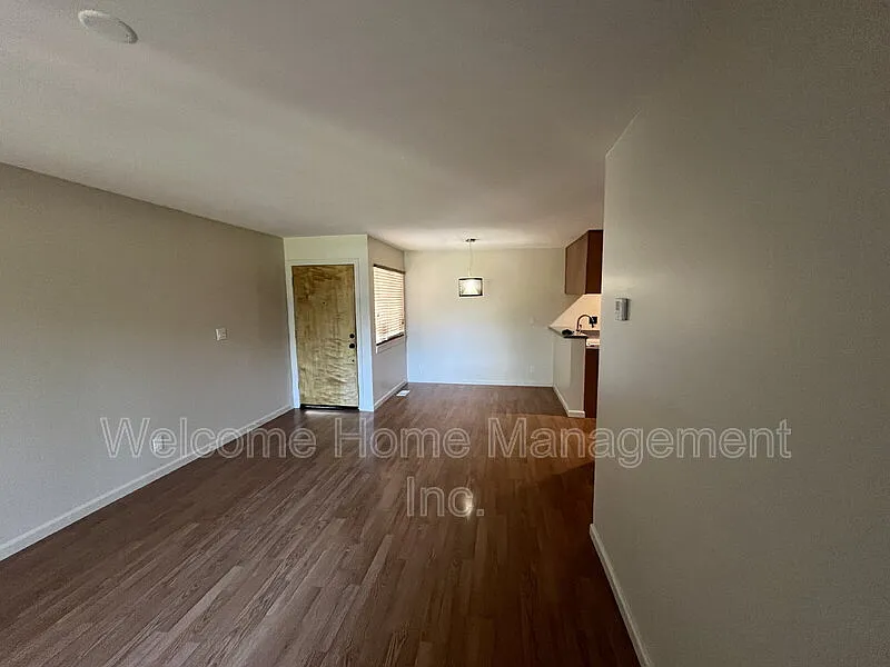 2 bed, 1.0 bath, 902 sqft, $2,295 — Photo 4