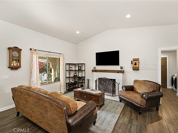 3rd image of 1116 W Craig St