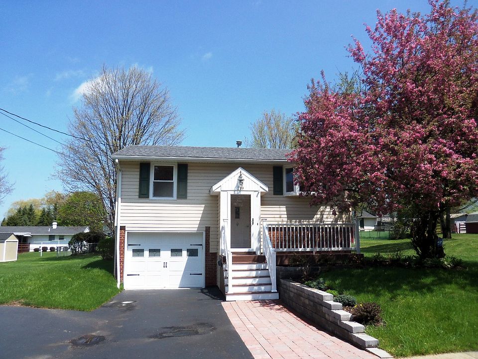 1st image of 219 Ahrens Ave