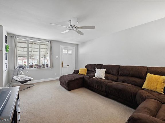 4th image of 739 Beech Ave