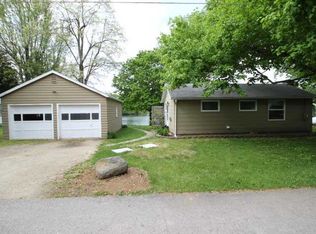 3566 Center Dr, Greenville, OH 45331