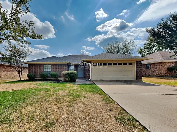 812 Wind Brooke Dr, Arlington, TX 76001