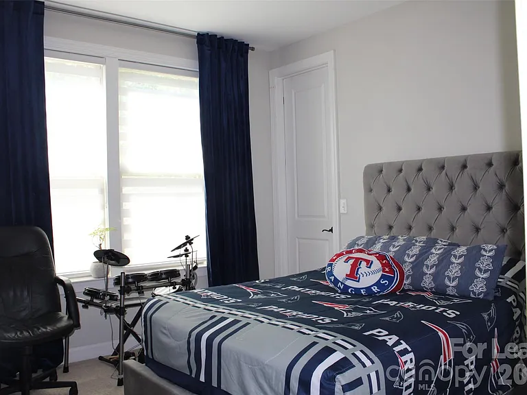 4181 Palm Dr — Photo 21