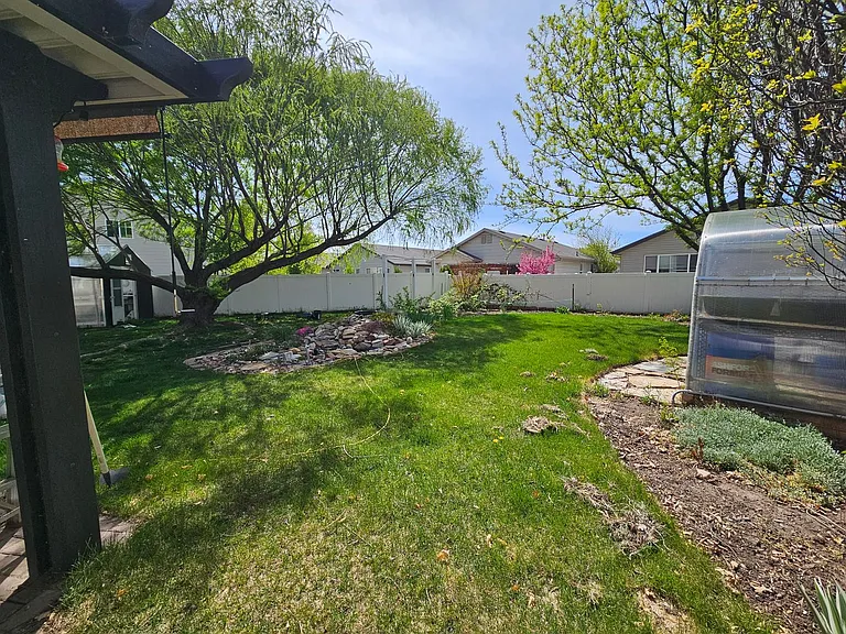 743 N Haworth Cir — Photo 3