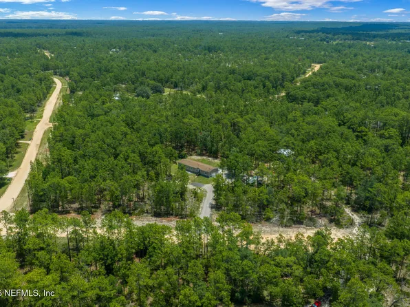 105 BUCK RUN Trail, Hawthorne, FL 32640
