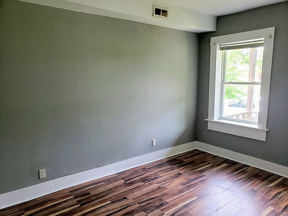 5th image of 3052 Lawson St