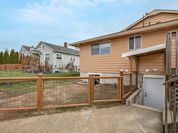 5th image of 3314 Roosevelt Ave #B