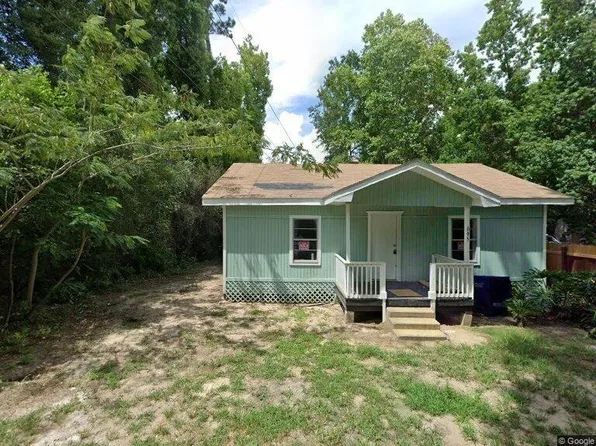695 Grimes Ave, Silsbee, TX 77656
