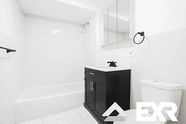 Rented by EXR | media 5