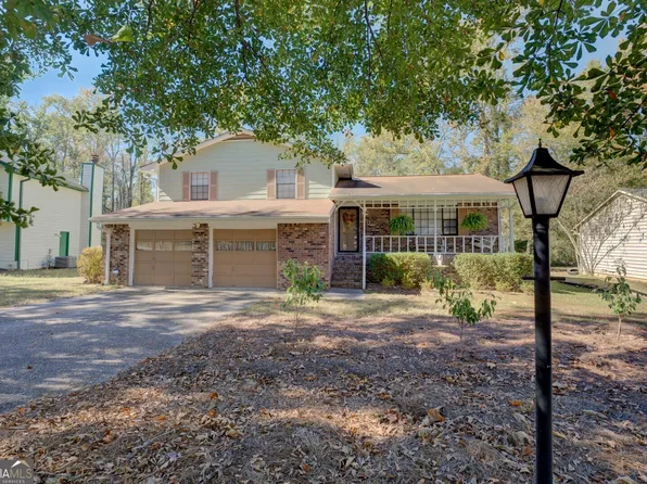 6627 Cameron Rd, Morrow, GA 30260