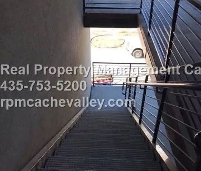 163 E 550 N #301 — Photo 20