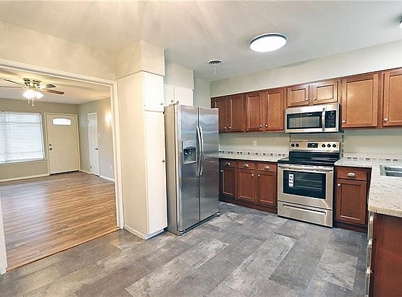 4th image of 5629 Boutall St