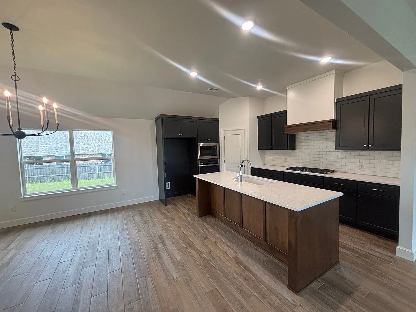 Wonderful 4 Bed 2.5 Bath Home in Norman — Photo 4